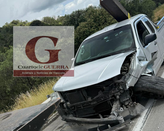 Choque múltiple en el Arco Norte deja a tres vehículos con daños materiales y afectación a la vialidad