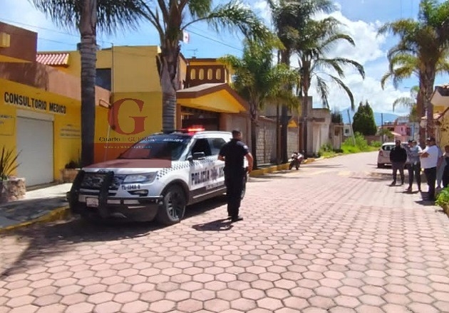 Sujetos armados asaltan domicilio y consultorio en Tlaltelulco