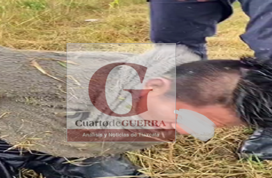 Detienen a presunto asaltante de transporte de plataforma tras ser golpeado por vecinos en Nativitas