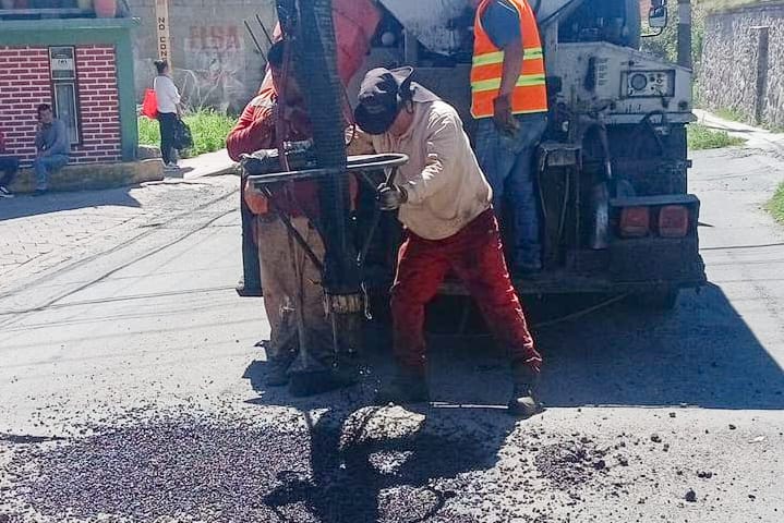 Ayuntamiento de Tlaxcala continúa rehabilitando vialidades a través de la Dirección de Obras Públicas
