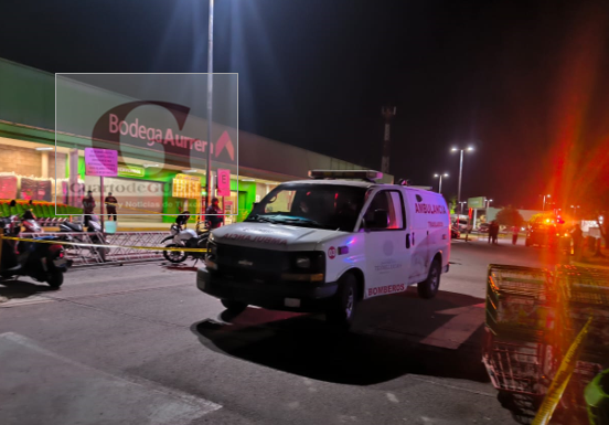 A balazos asesinan a joven tlaxcalteca en estacionamiento de Bodega Aurrerá en Texmelucan, Puebla; fue a vender su moto