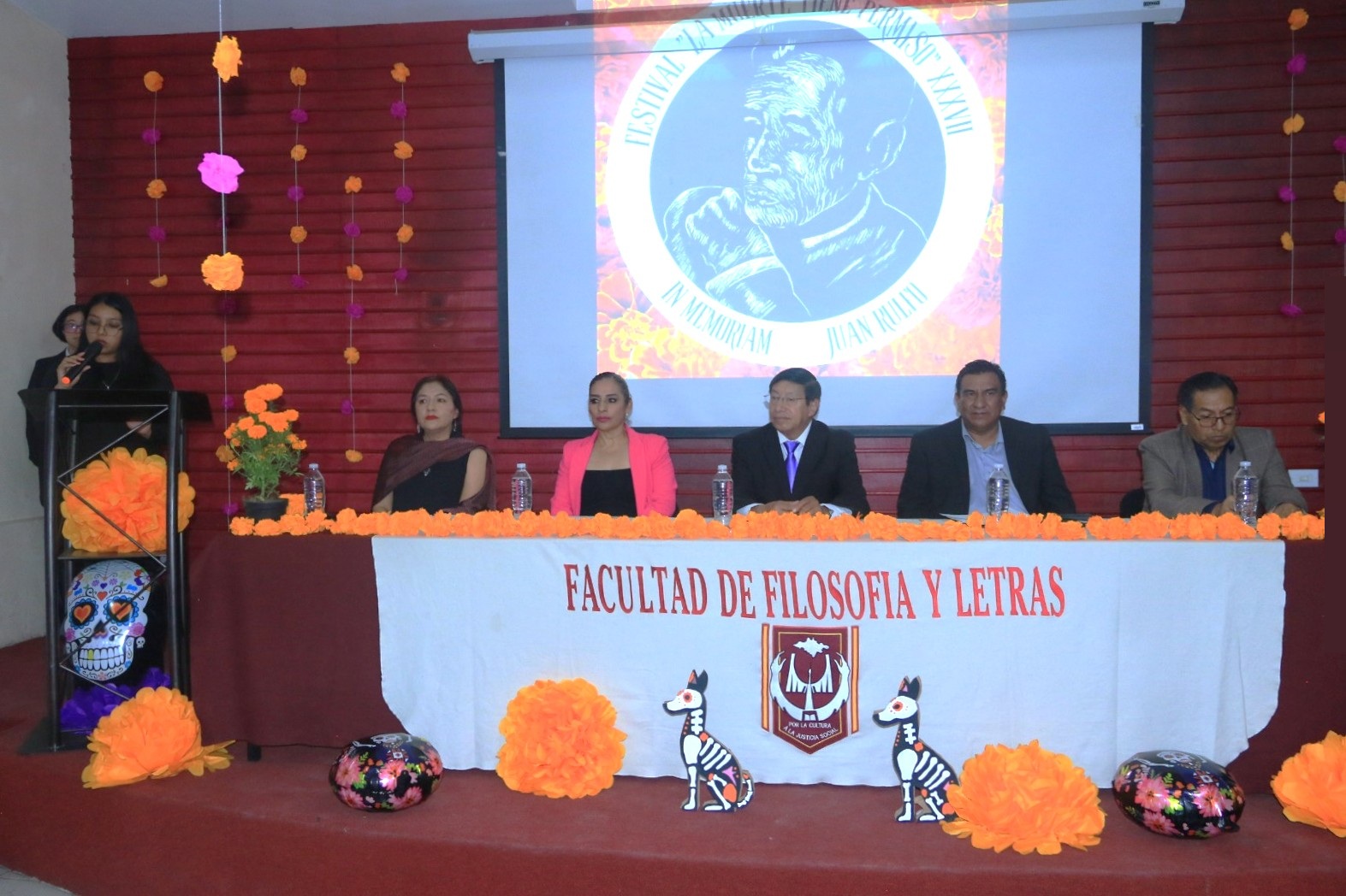 Entre fumarolas de copal y aromas de exquisitos manjares inició el Festival 'La Muerte tiene permiso', en su edición 37