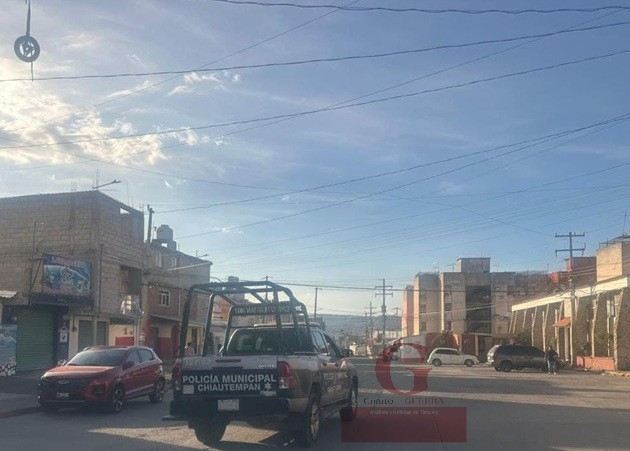 Vecinos frustran robo de moto y dan escarmiento a ladrón antes de entregarlo a la policía de Chiautempan