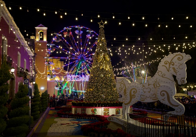 Chava Santos inaugura la Aldea Mágica 2025 en una noche llena de alegría y música