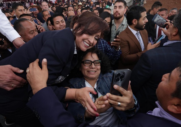 Miles de tlaxcaltecas arropan a Lorena Cuéllar