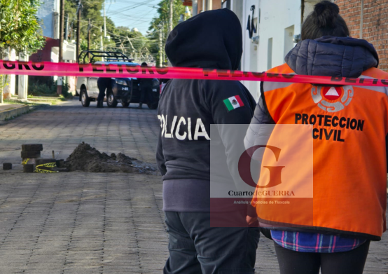 Adulto mayor muere tras caer en una obra por reparación de fuga de agua