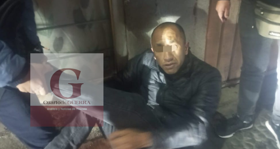 Locatarios de Santa Rosa, en Apizaco, capturan y desarman a peligroso asaltante