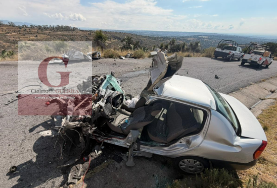Menor de 16 años pierde la vida al chocar de frente contra camión en Atltzayanca, en límites con Huamantla
