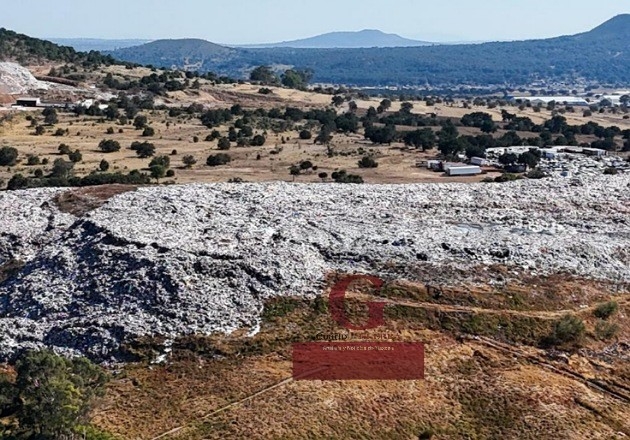 Vista aérea del relleno sanitario de Atlangatepec tras la saturación de residuos
