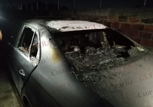 Atentan contra presidente de Cuauhtenco, Contla: Sujetos en moto incendian su vehículo