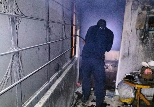 Policía Municipal de Tlaxcala mitiga incendio en vivienda de San Gabriel Cuauhtla