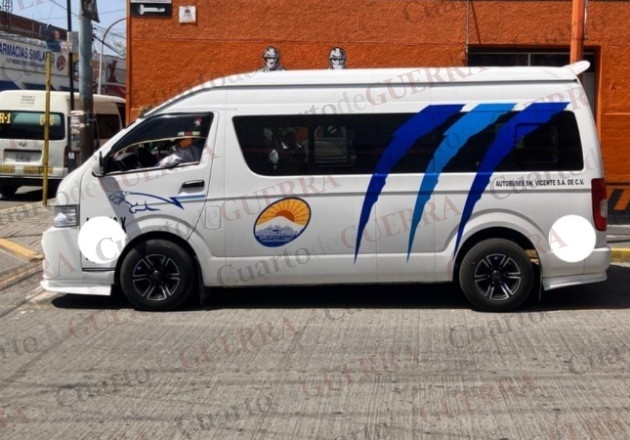 Cuarteto de delincuentes atraca colectiva en Totolac; abandonan al chofer en terrenos de labor