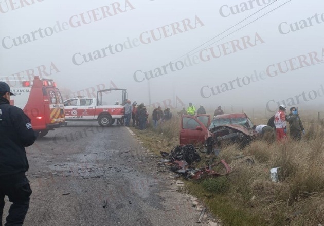 Choque frontal deja un muerto y cinco heridos; intentan linchar a sobrevivientes