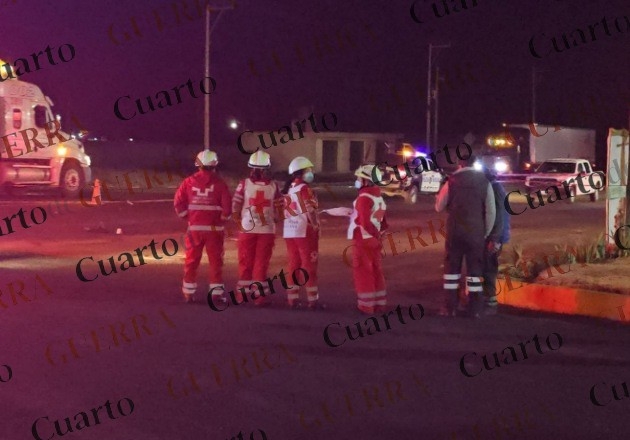 Fallece hombre tras ser embestido por camioneta de ATAH en Tetla