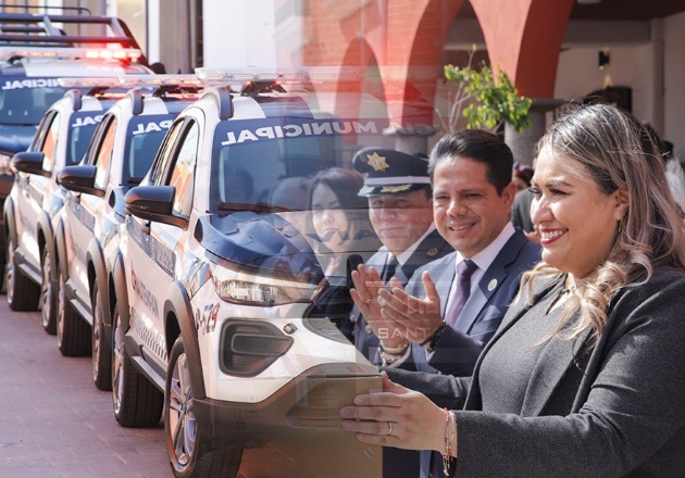 Patrullas entregadas por Blanca Angulo en su informe de actividades ya cuentan con placas de circulación