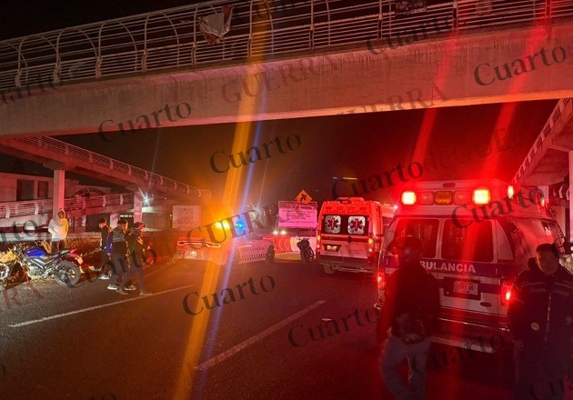 Choque de motociclistas contra muro de contención en la Vía Corta deja un herido de gravedad