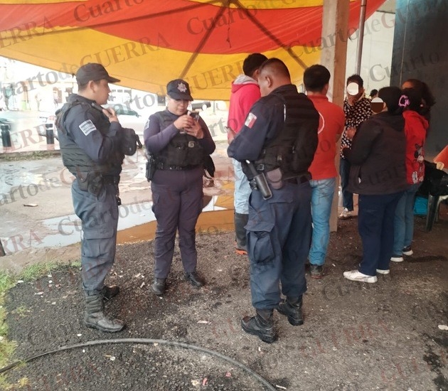 Grupo armado asalta puesto de barbacoa en La Magdalena Tlaltelulco