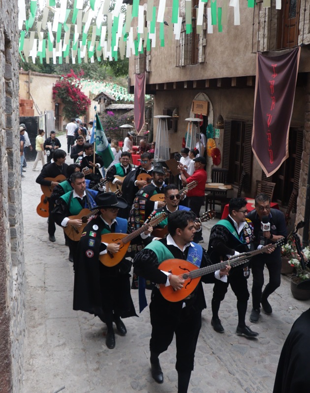 Más de 250 músicos, jinetes internacionales y arte en vivo en día dos del Festival Ibérico 2026 en Val’Quirico