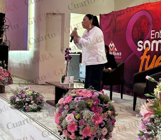 Llama Ana Lilia Rivera a fortalecer la unión de las mujeres para avanzar en sus derechos