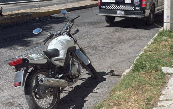 Asalto violento a OXXO en Xaloztoc; tras el atraco, los maleantes huyeron en moto