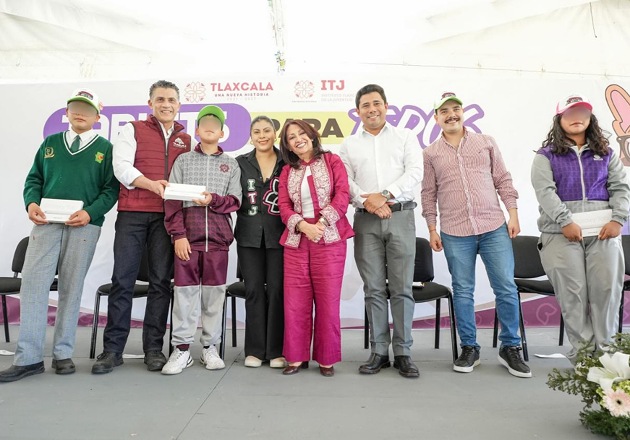 Atestigua Alfonso Sánchez García entrega del programa 'Tablets para Todos'