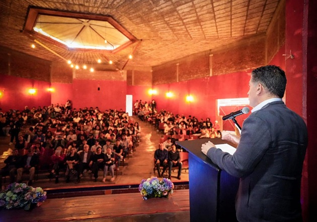 Participa alcalde Alfonso Sánchez García en conversatorio de la UTT sobre liderazgo, gobernanza e innovación