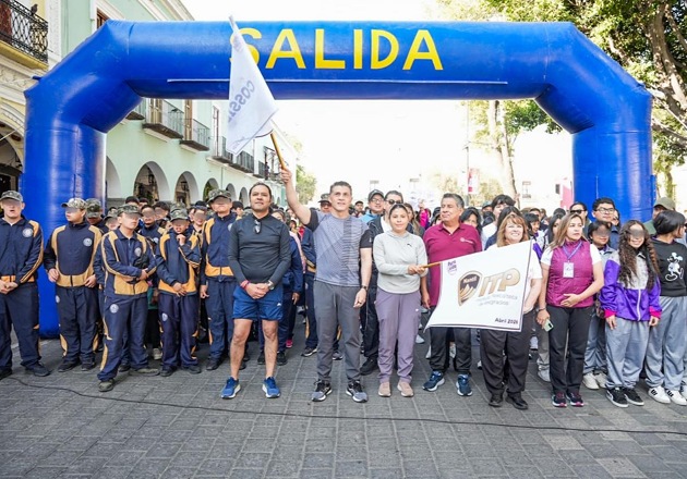 Alfonso Sánchez García participa en la segunda edición de la Caminata Pura Vida