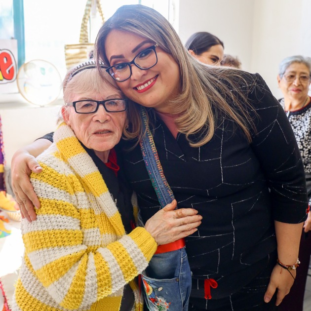 Abuelitos de Chiautempan aprenden tecnología; Blanca Angulo invita a aprovechar clases gratuitas