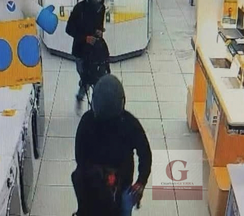 Con pistola en mano, asaltan cajas de Coppel en Zacatelco; se llevan magro botín