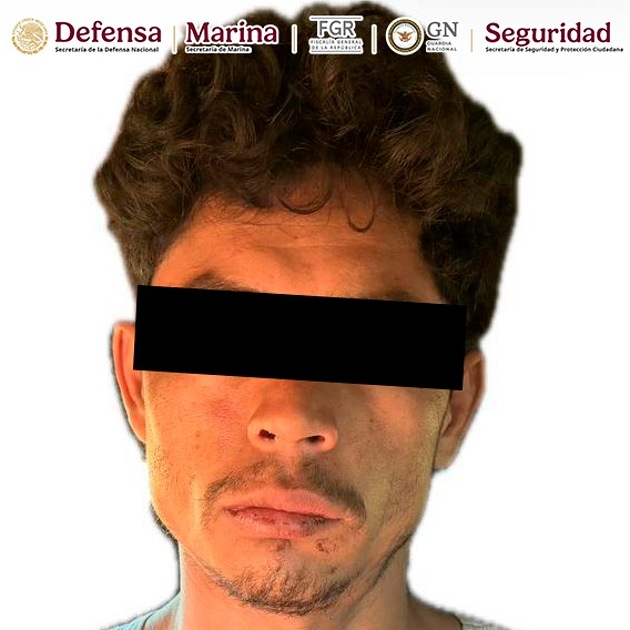 En Sinaloa, detienen a una persona y aseguran armamento, equipo táctico y vehículos