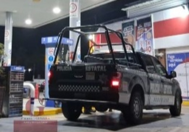 Delincuentes en moto asaltan gasolinera G500 en la Apizaco-Huamantla; se llevan 10 mil pesos