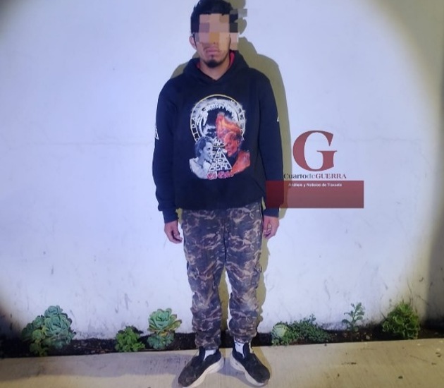 En Nanacamilpa: Atoran a sujeto a bordo de una moto con varias dosis de marihuana