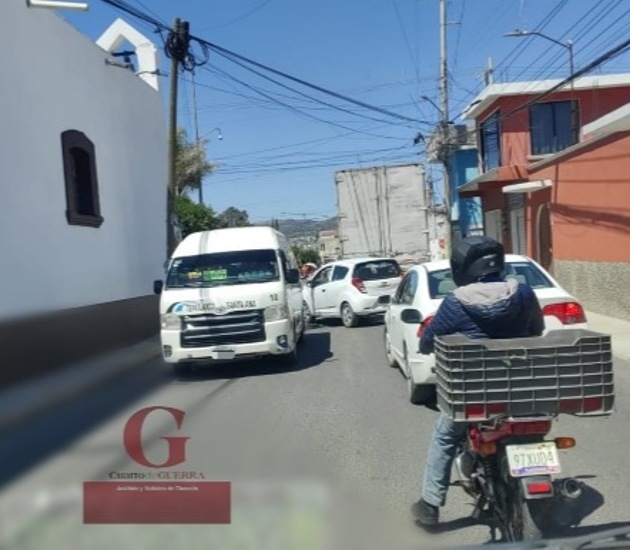 Roban colectiva de la ruta Tepatlaxco-Santa Ana, en Chiautempan