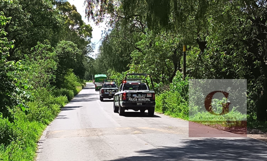 Chofer de microbús embiste a motociclista en Ixtacuixtla