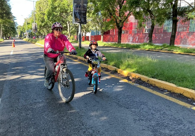 Muévete Tlaxcala ha unido a las familias de la capital con paseo de mascotas o andando en bicicleta