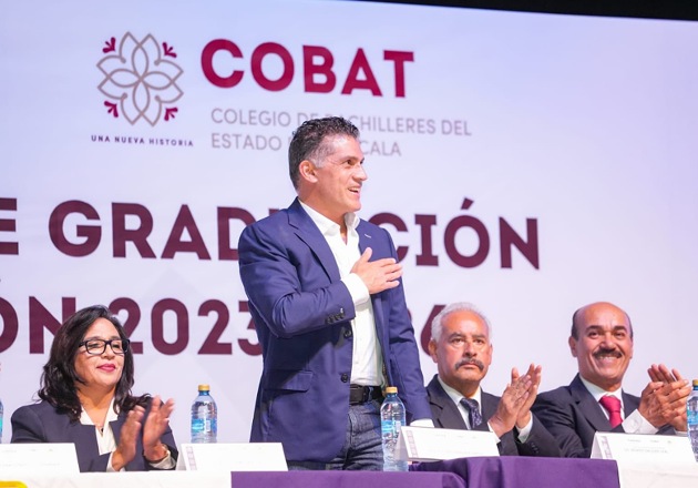 Alfonso Sánchez refrenda su compromiso con la juventud al apadrinar generación del Cobat 01
