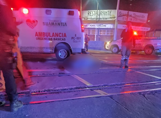Atienden corporaciones de Huamantla reporte de una persona sin vida en las vías del tren