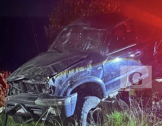 Encontronazo de camionetas en Terrenate manda a dos al hospital